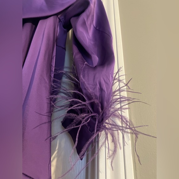 ASTR The Label Augusta Off Shoulder Feather Trim Mini Dress Purple Size Large - Picture 13 of 15